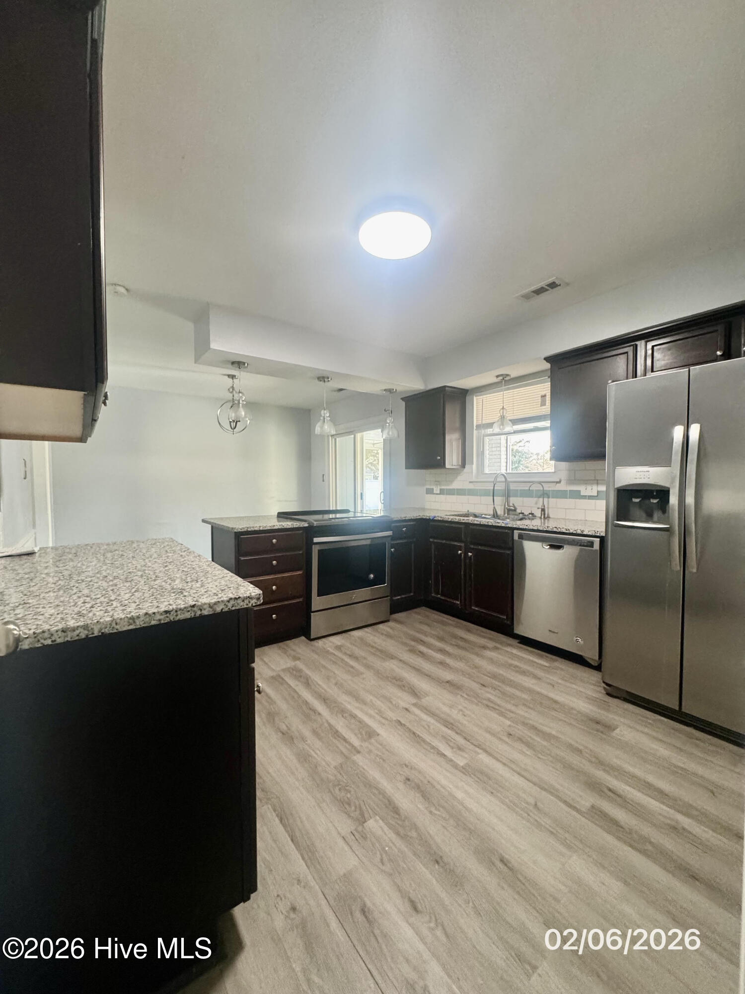 203 West Volant Street Hubert, NC 28539 - Photo 8 of 22 unnamed (52)