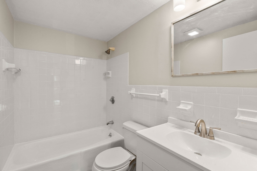 159 Bittersweet Lane, Unit 103 Randolph, MA 02368 - Photo 16 of 24
