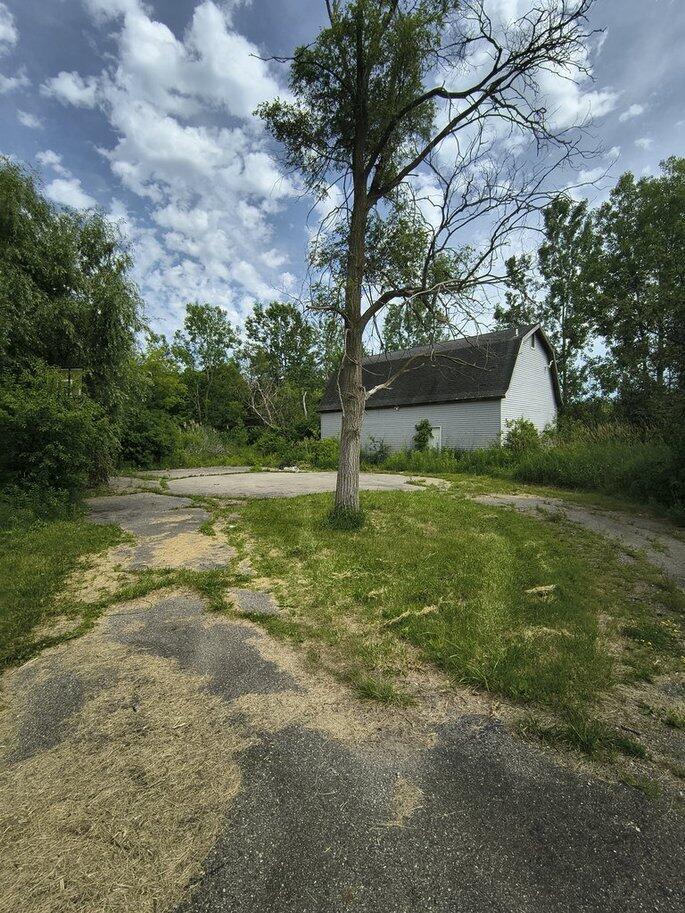 6277 Corunna Road Flint, MI 48532 - Photo 42 of 44 Barn ext