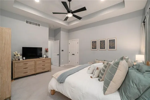 $799,950 | 3238 Southwest Pergola Park Drive, Lee's Summit, MO 64081