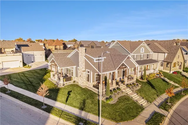 $799,950 | 3238 Southwest Pergola Park Drive, Lee's Summit, MO 64081