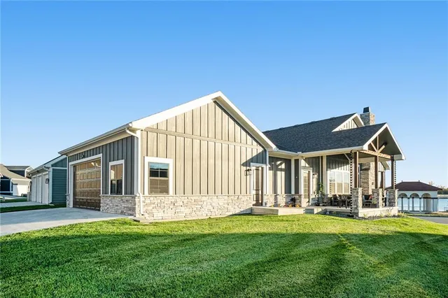 $799,950 | 3238 Southwest Pergola Park Drive, Lee's Summit, MO 64081