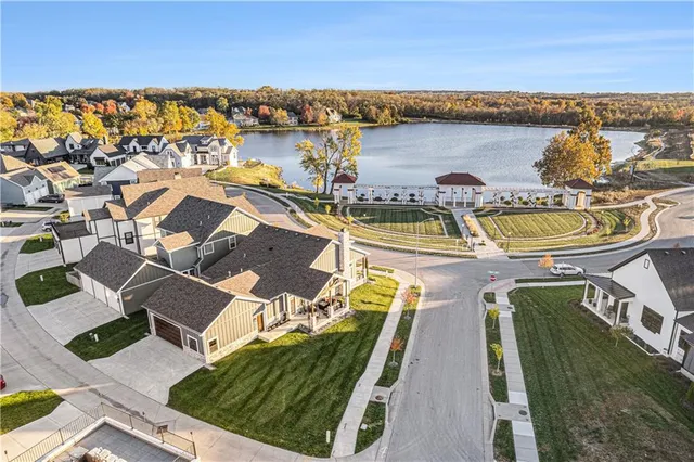 $799,950 | 3238 Southwest Pergola Park Drive, Lee's Summit, MO 64081