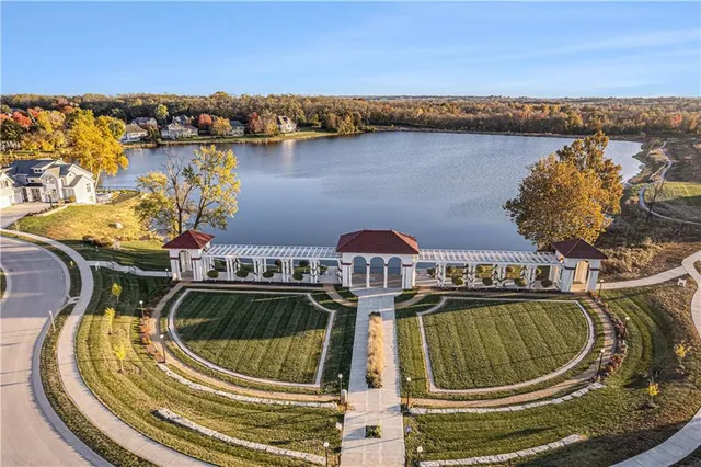 $799,950 | 3238 Southwest Pergola Park Drive, Lee's Summit, MO 64081