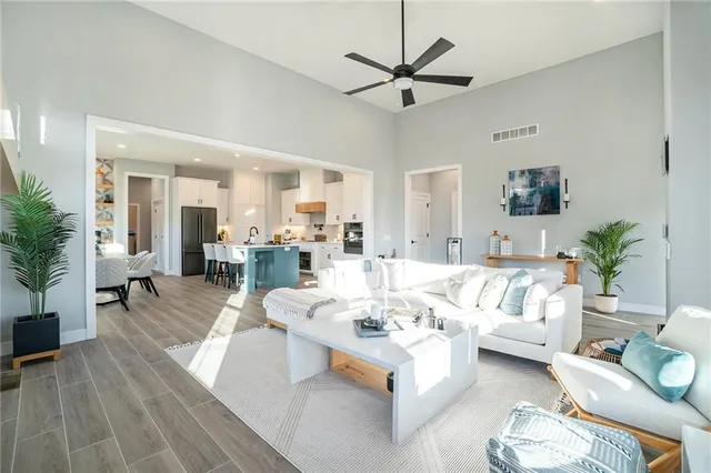 $799,950 | 3238 Southwest Pergola Park Drive, Lee's Summit, MO 64081