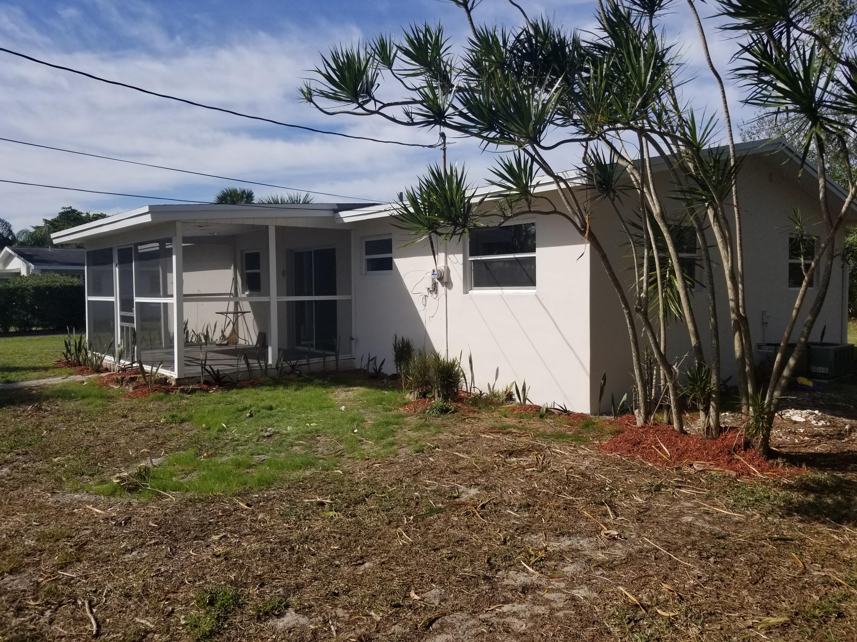 58 Springdale Road Lake Worth, FL 33467 - Photo 3 of 15 20180130_143123