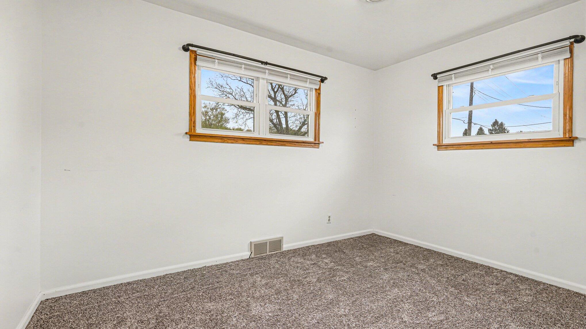 4693 Dexter-Pinckney Road Dexter, MI 48130 - Photo 12 of 21 014_file_3426