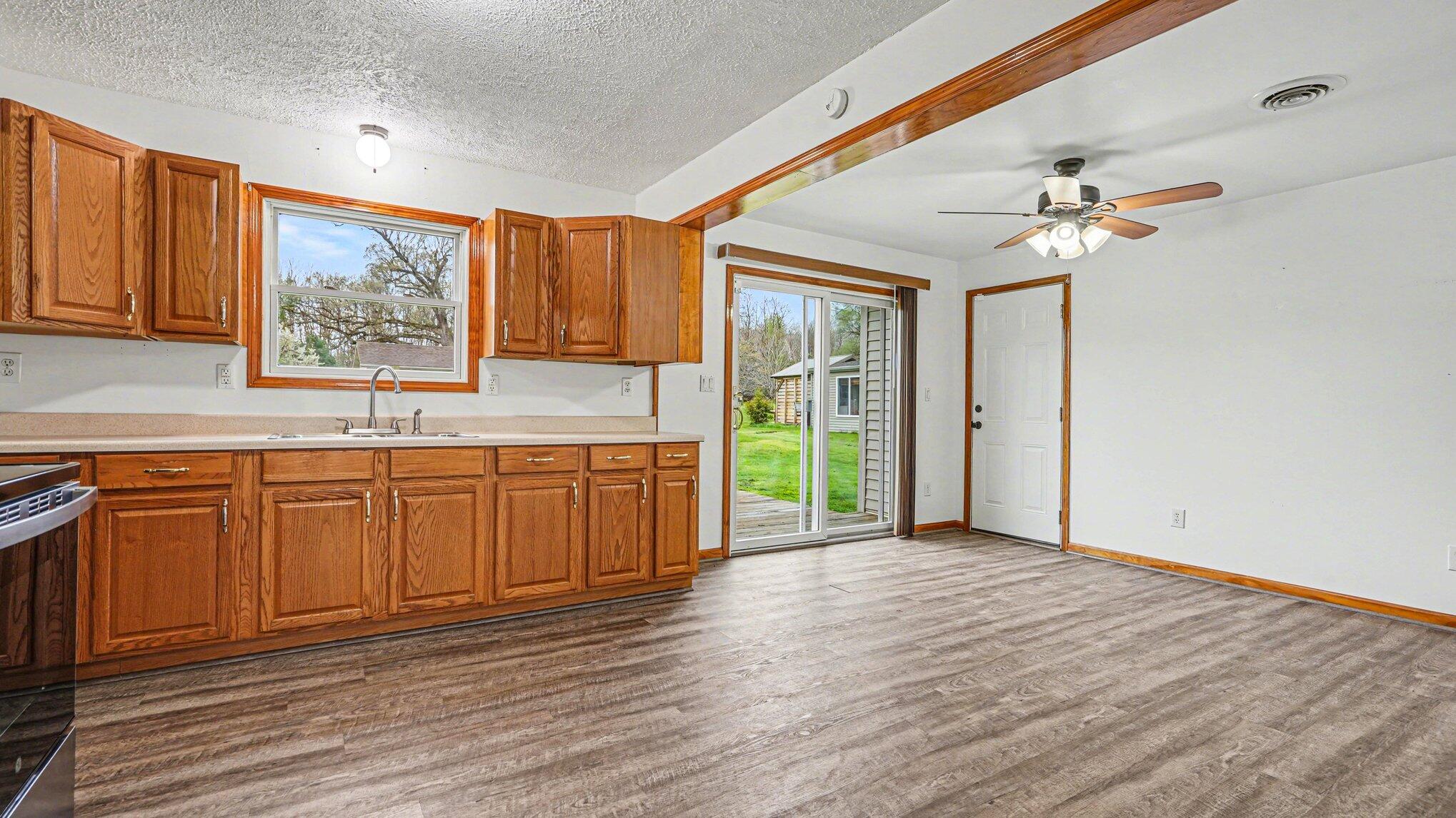 4693 Dexter-Pinckney Road Dexter, MI 48130 - Photo 2 of 21 013_file_7378
