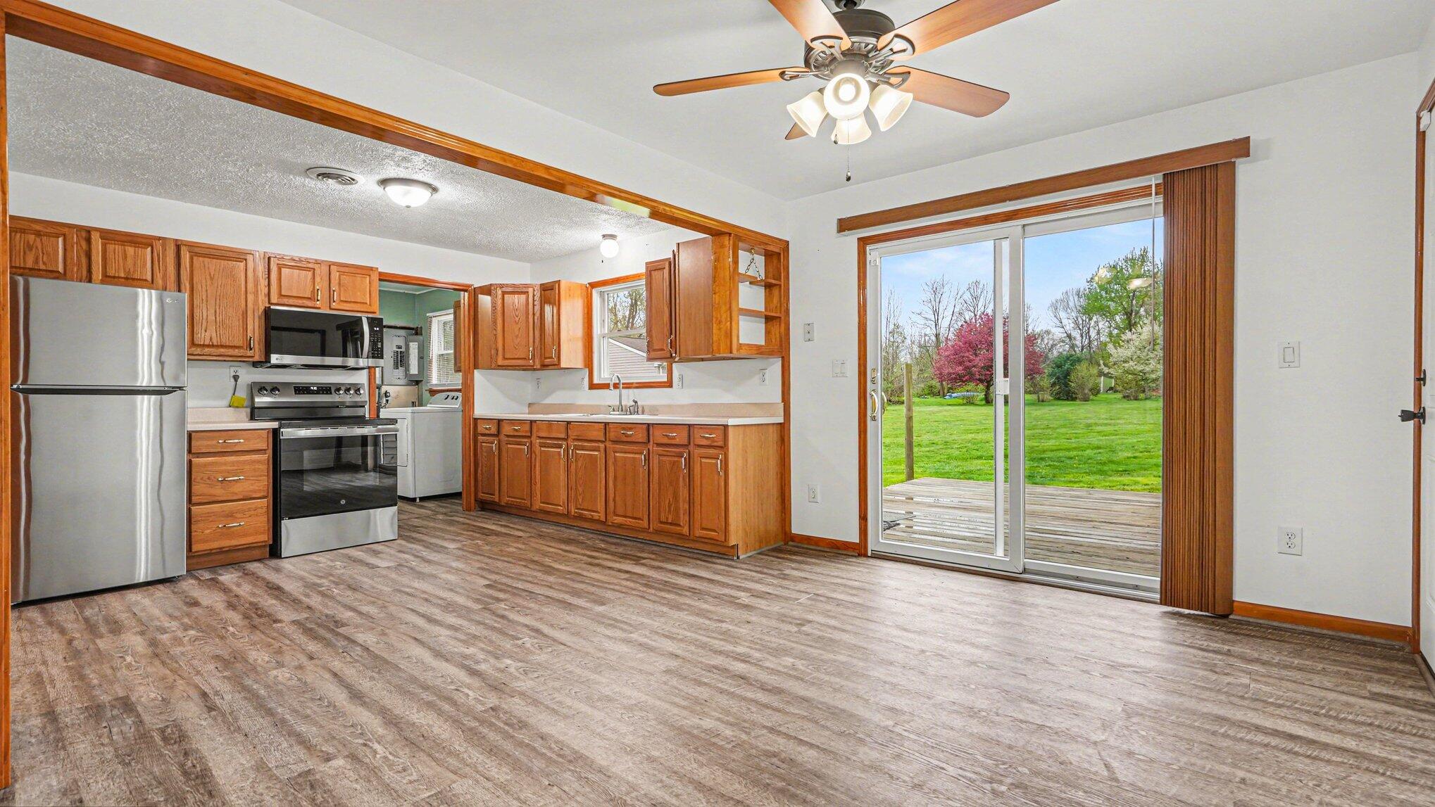 4693 Dexter-Pinckney Road Dexter, MI 48130 - Photo 4 of 21 010_file_9674