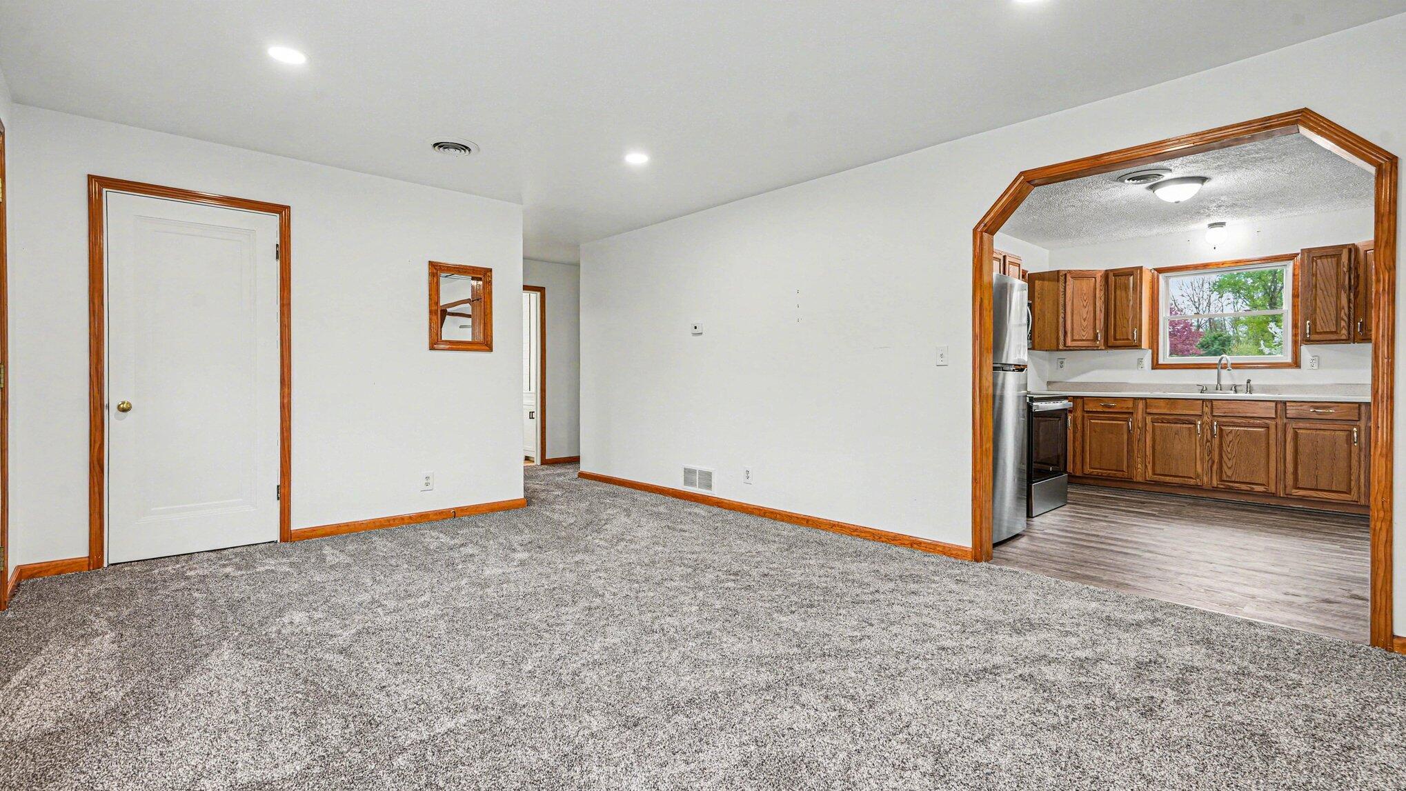 4693 Dexter-Pinckney Road Dexter, MI 48130 - Photo 10 of 21 007_file_6344