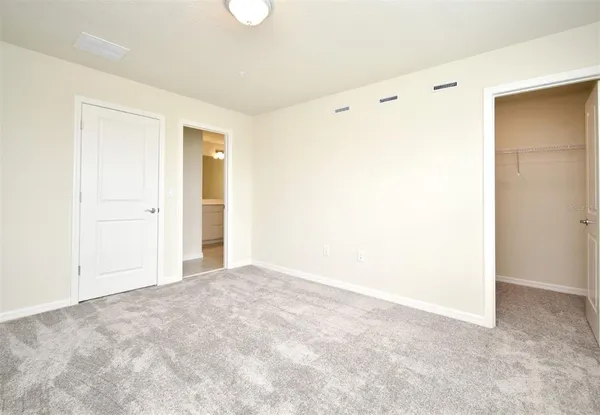 $2,300 | 3159 Emerald Acrs Lane, Sanford, FL 32771