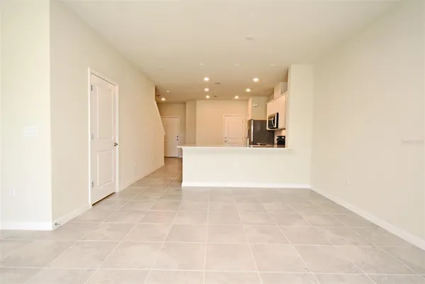 $2,300 | 3159 Emerald Acrs Lane, Sanford, FL 32771