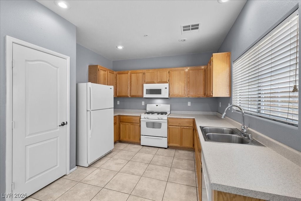 641 Monument Point Street Henderson, NV 89002 - Photo 11 of 29