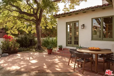 $1,699,000 | 2439 Ronda Vista Drive, Los Angeles, CA 90027