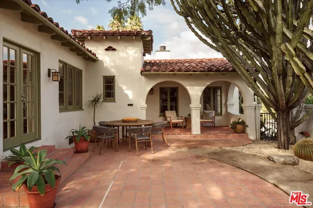 $1,699,000 | 2439 Ronda Vista Drive, Los Angeles, CA 90027