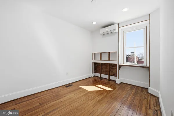 $5,500 | 1116 Monroe Street Northwest, Unit 1, Washington, DC 20010