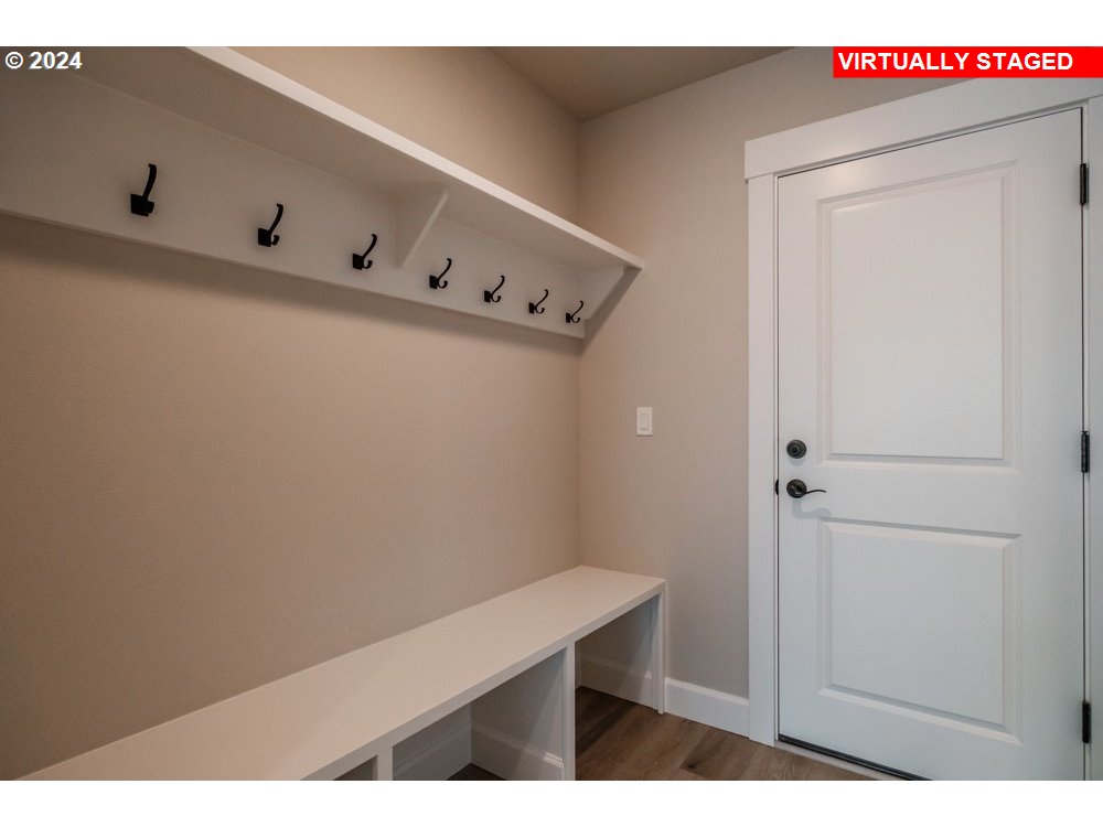 2124 Eleanor Road West Linn, OR 97068 - Photo 3 of 18 Gallery Image 3