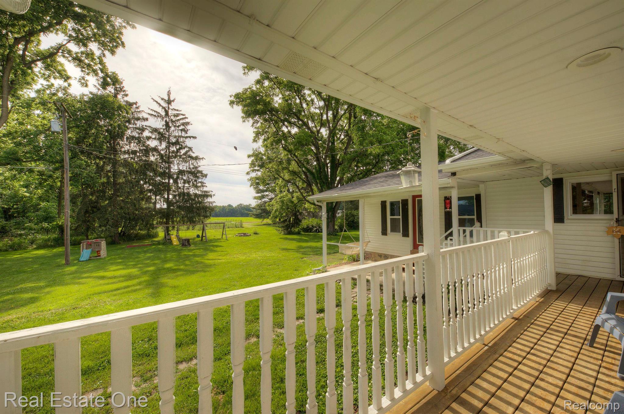6017 Byron Road Howell, MI 48855 - Photo 6 of 94 Gallery Image 6