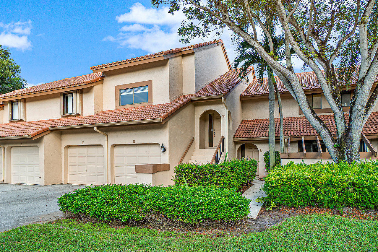 5520 Coach House Circle, Unit F Boca Raton, FL 33486 - Photo 3 of 29 3