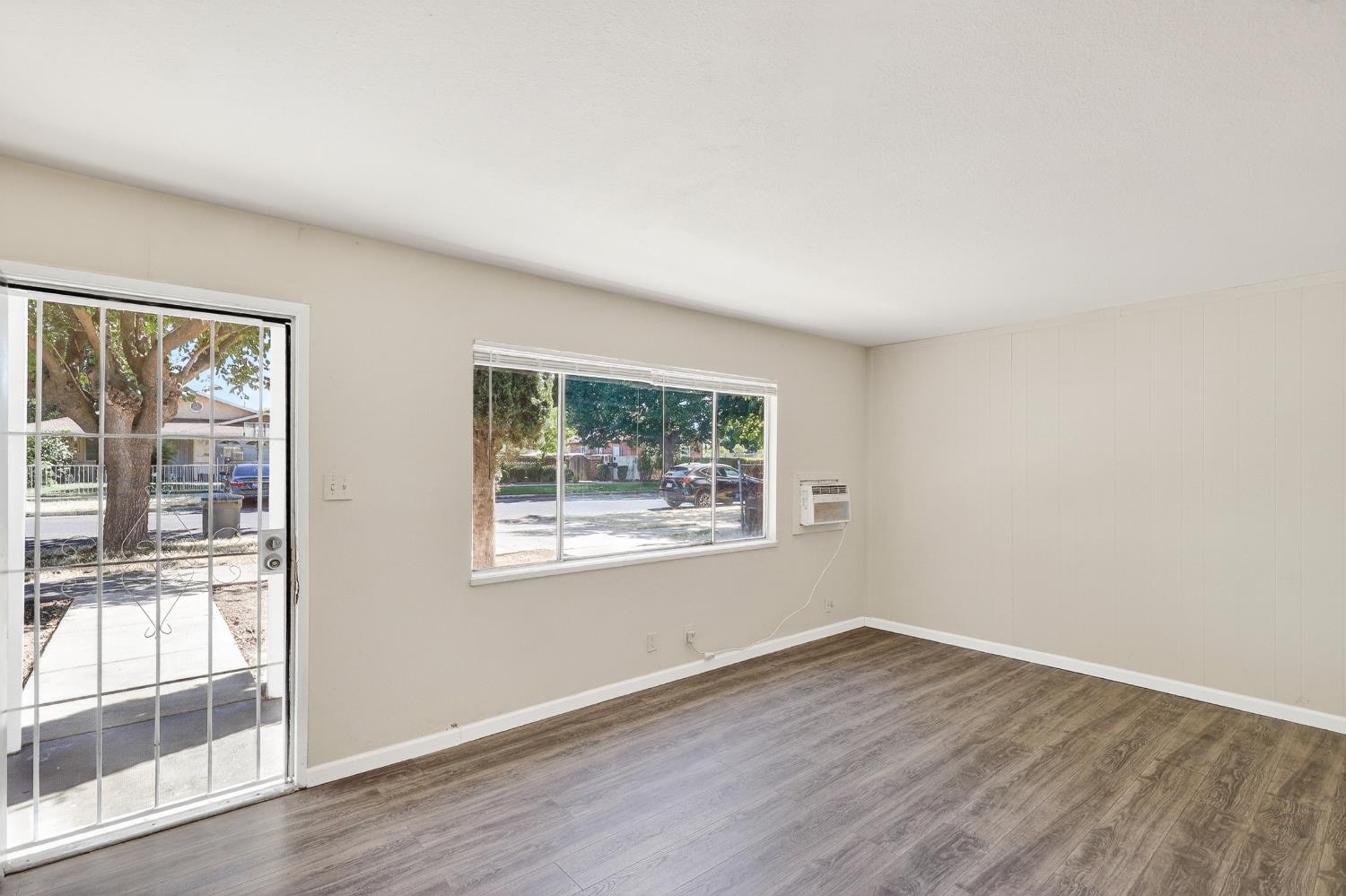 520 West 9th Street Merced, CA 95341 - Photo 5 of 43