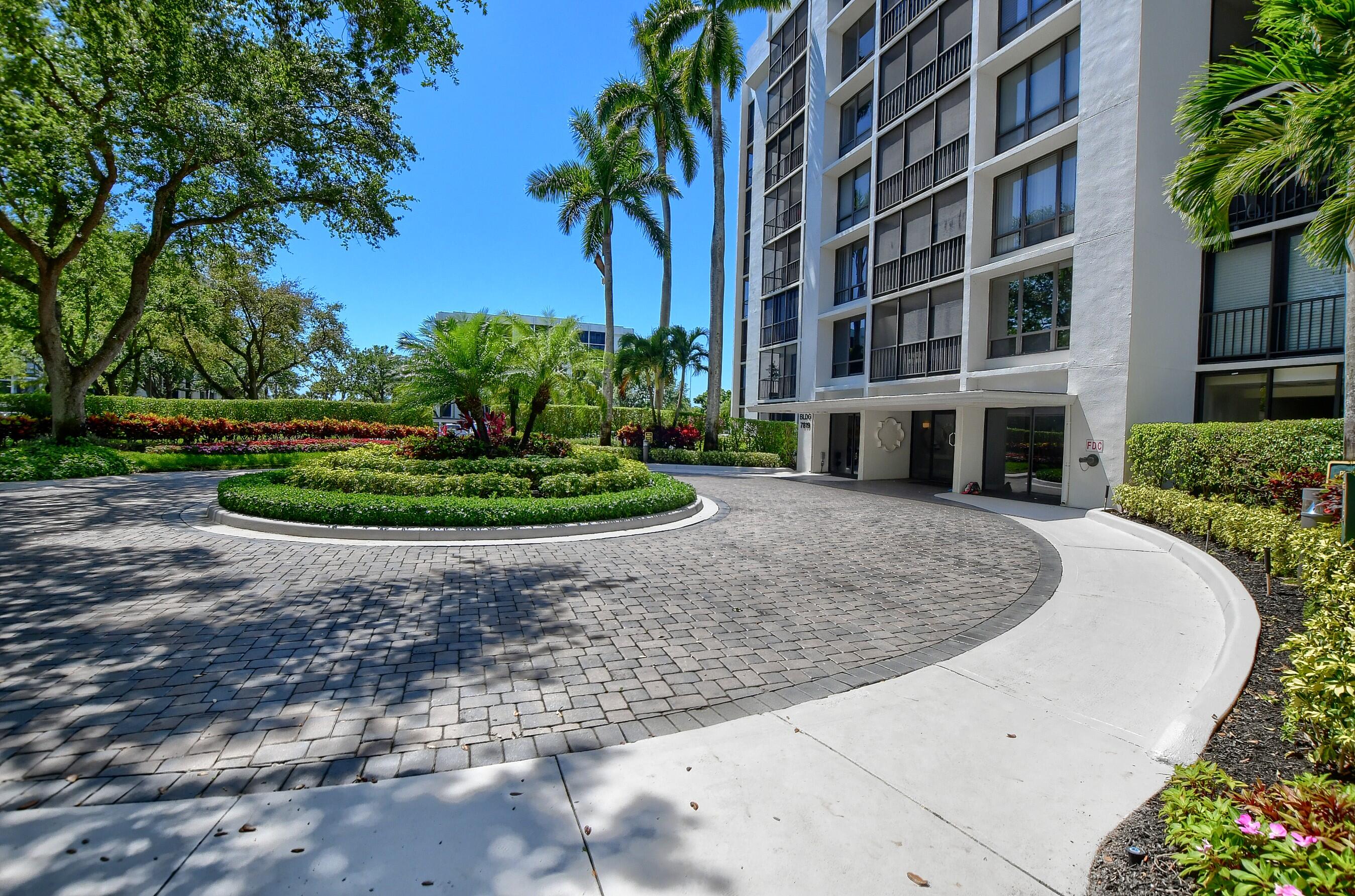 7819 Lakeside Boulevard, Unit 835 Boca Raton, FL 33434 - Photo 2 of 81 EBF_8413-HDR(5)