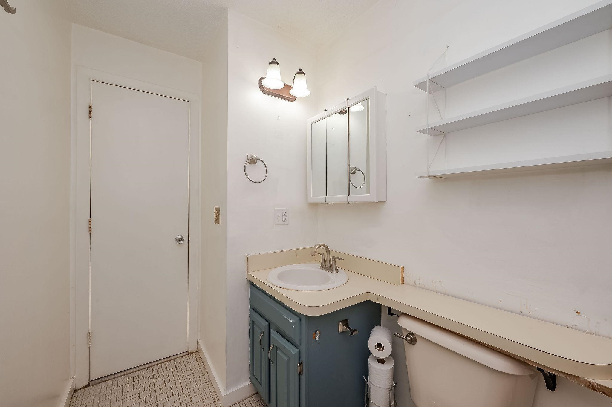 66 Franklin Heights Rochester, NH 03867 - Photo 15 of 18