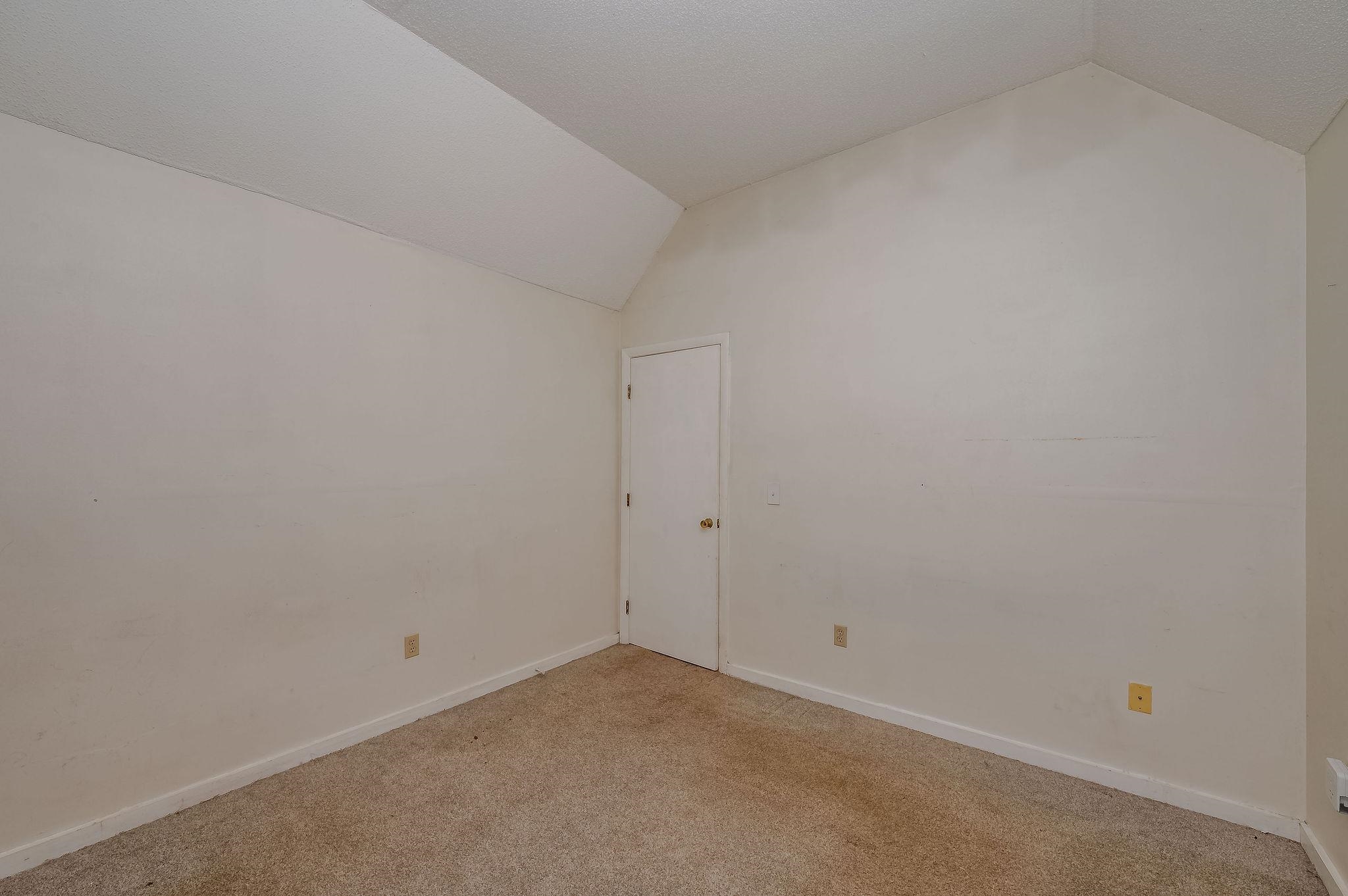 66 Franklin Heights Rochester, NH 03867 - Photo 17 of 18