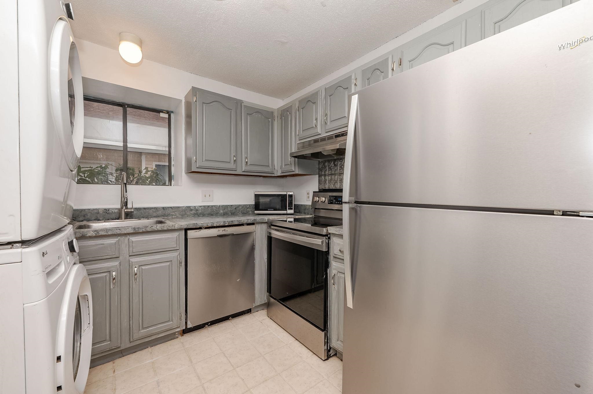 66 Franklin Heights Rochester, NH 03867 - Photo 4 of 18