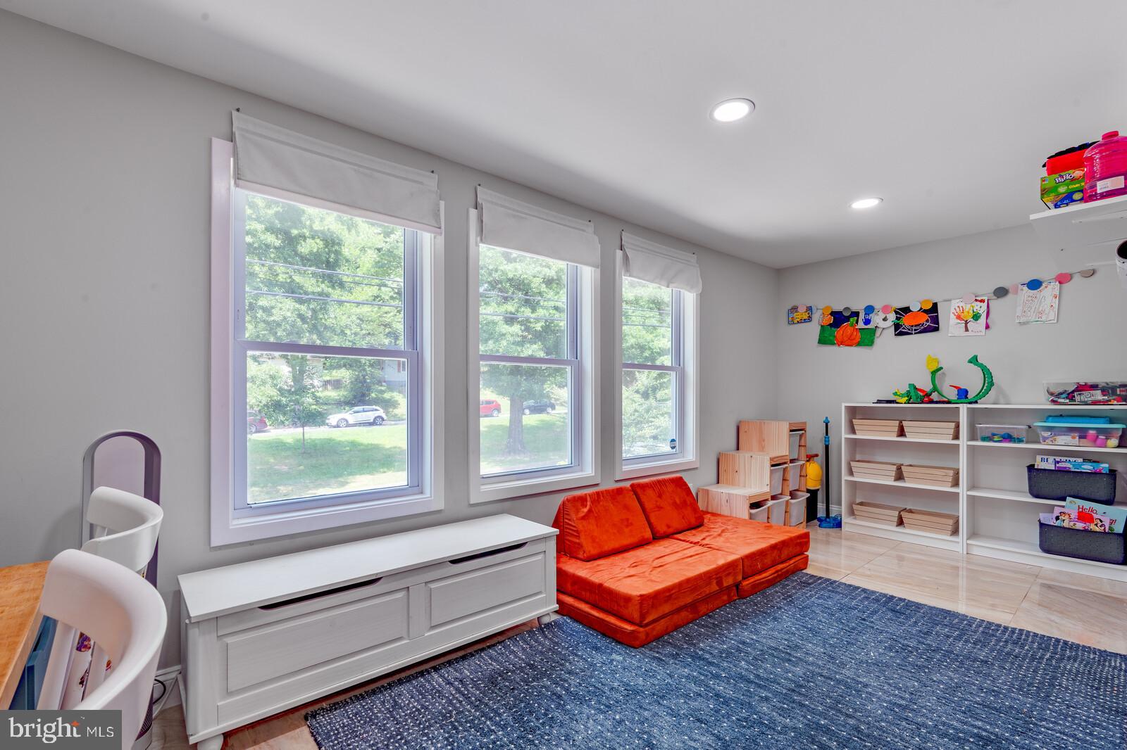 3208 Henderson Avenue Silver Spring, MD 20902 - Photo 4 of 34 Sunroom/playroom overlooking neighborhood