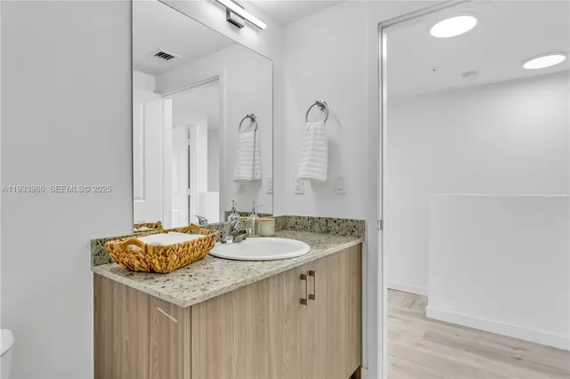 $2,900 | 155 Northwest 160th Street, Unit TH 2, North Miami Beach, FL 33169