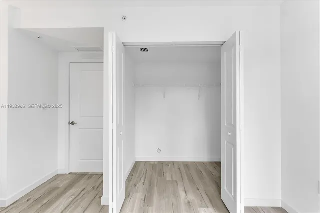 $2,900 | 155 Northwest 160th Street, Unit TH 2, North Miami Beach, FL 33169