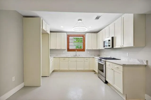 $1,950 | 3001 Nashville Avenue, New Orleans, LA 70125