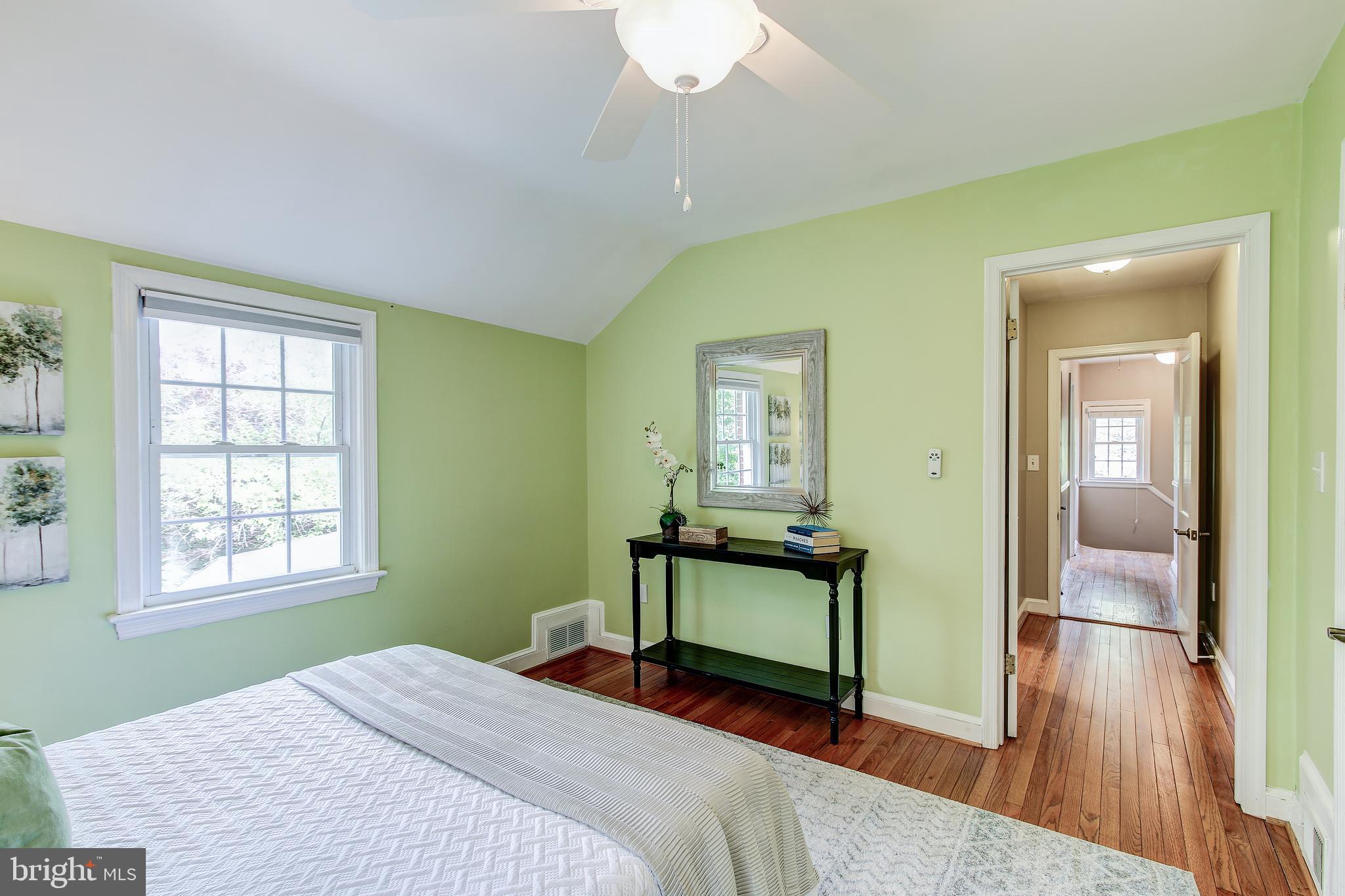 9200 Sudbury Road Silver Spring, MD 20901 - Photo 17 of 34 Master bedroom