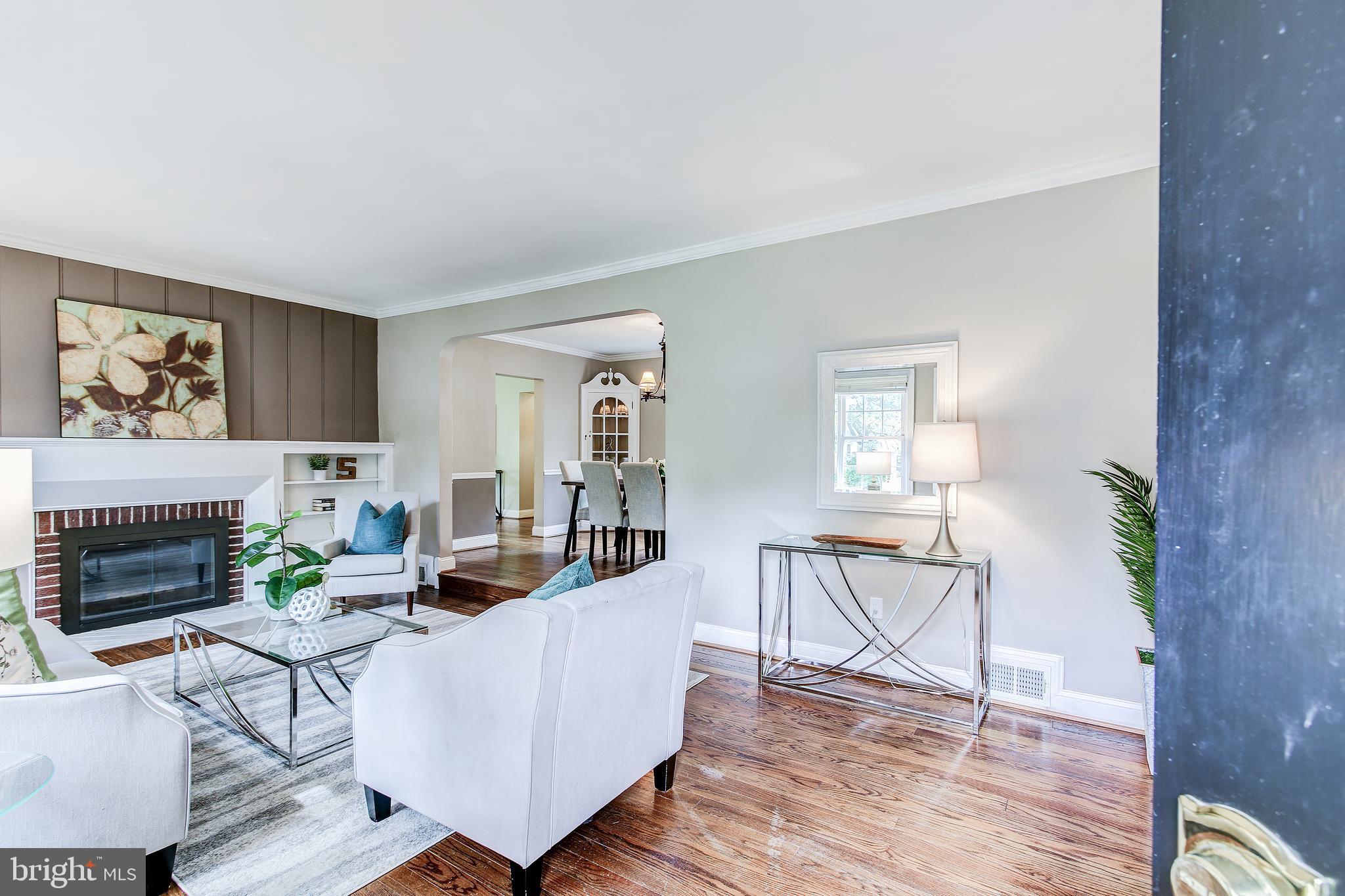 9200 Sudbury Road Silver Spring, MD 20901 - Photo 3 of 34 Inviting living room
