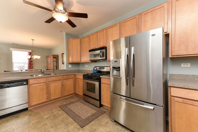 161 Springbrook Trail South Oswego, IL 60543 - Photo 10 of 18