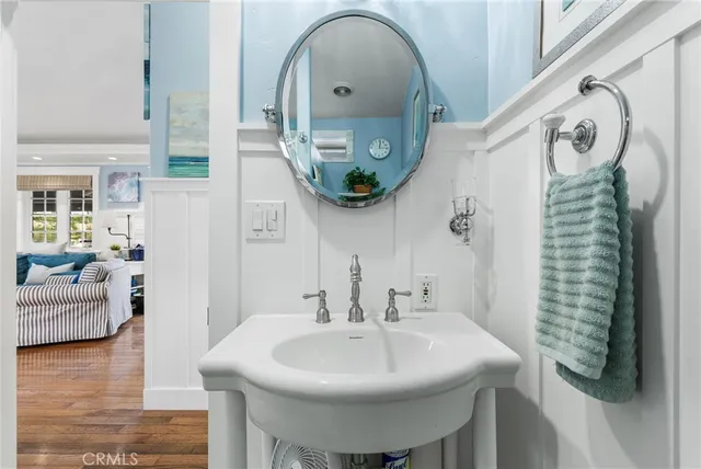 $1,195,000 | 4 Saratoga, Newport Beach, CA 92660