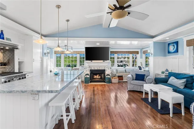 $1,195,000 | 4 Saratoga, Newport Beach, CA 92660