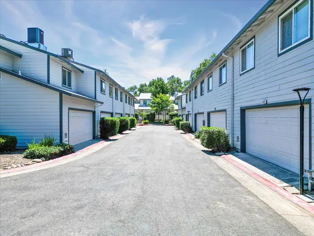 $379,900 | 6342 Slippery Creek Lane, Citrus Heights, CA 95621