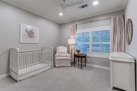 a view of livingroom with furniture