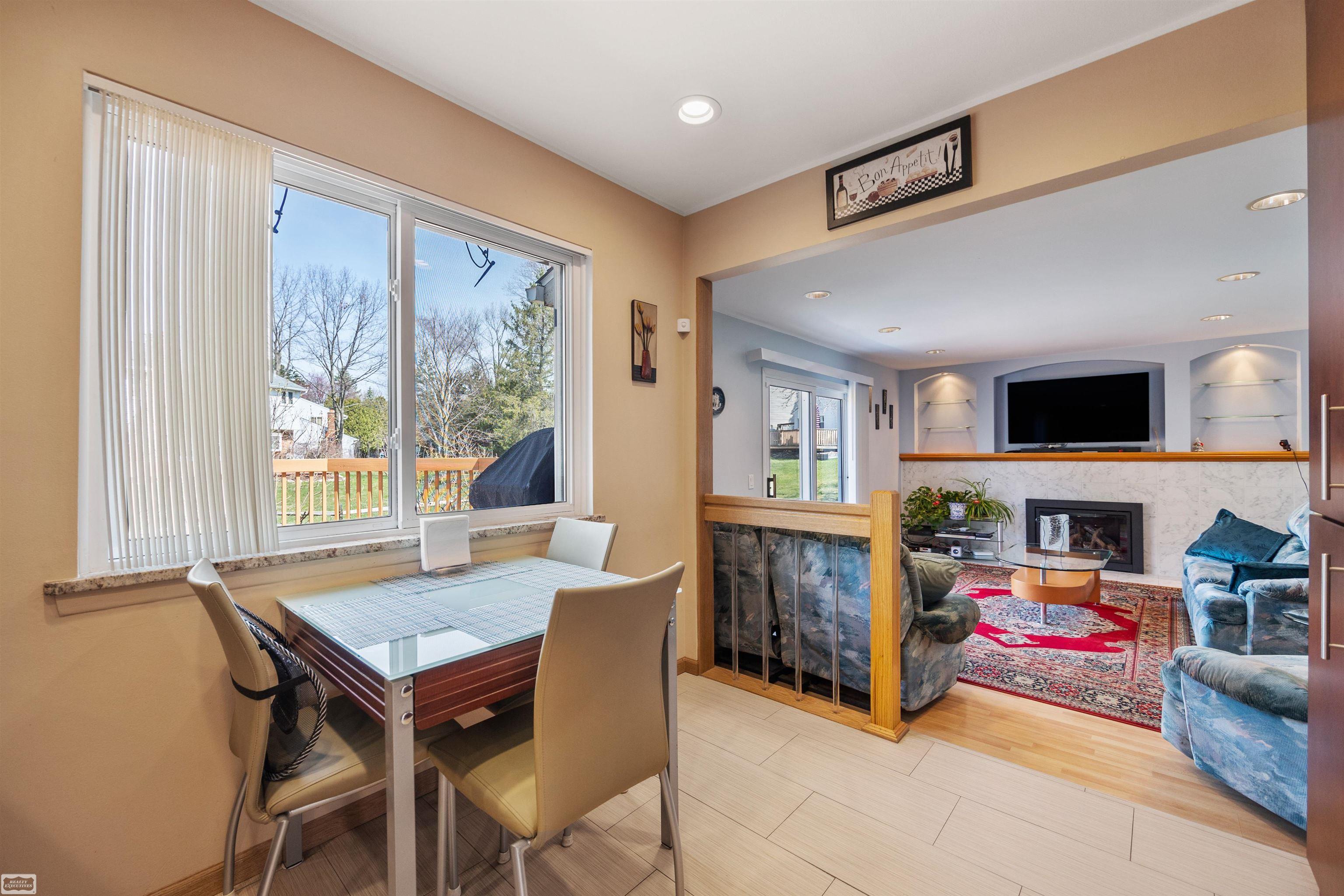 1693 Dennett Lane Rochester Hills, MI 48307 - Photo 20 of 53