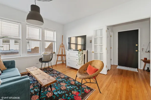 $2,200 | 3429 West Shakespeare Avenue, Unit 3A, Chicago, IL 60647