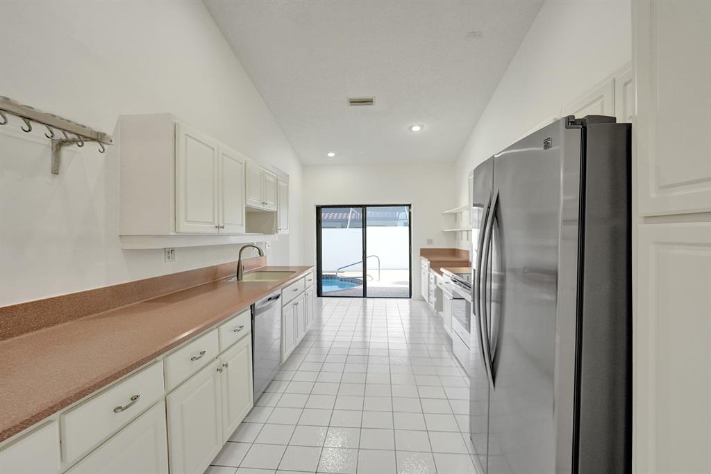 21349 Placida Terrace Boca Raton, FL 33433 - Photo 13 of 46