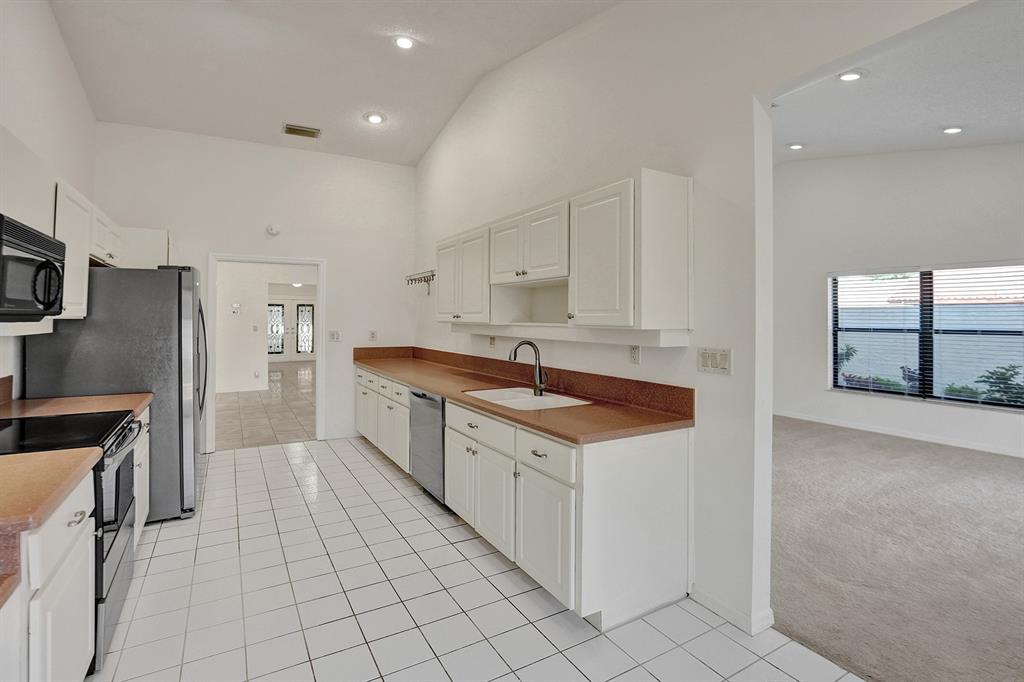 21349 Placida Terrace Boca Raton, FL 33433 - Photo 15 of 46