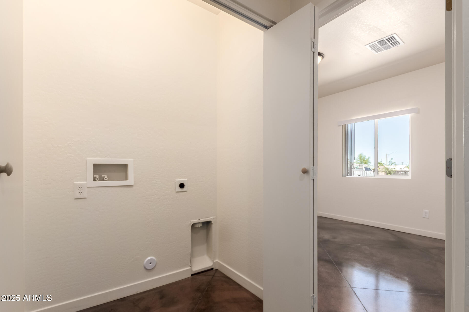 393 West Seagoe Avenue, Unit B Coolidge, AZ 85128 - Photo 16 of 16 25 - Central