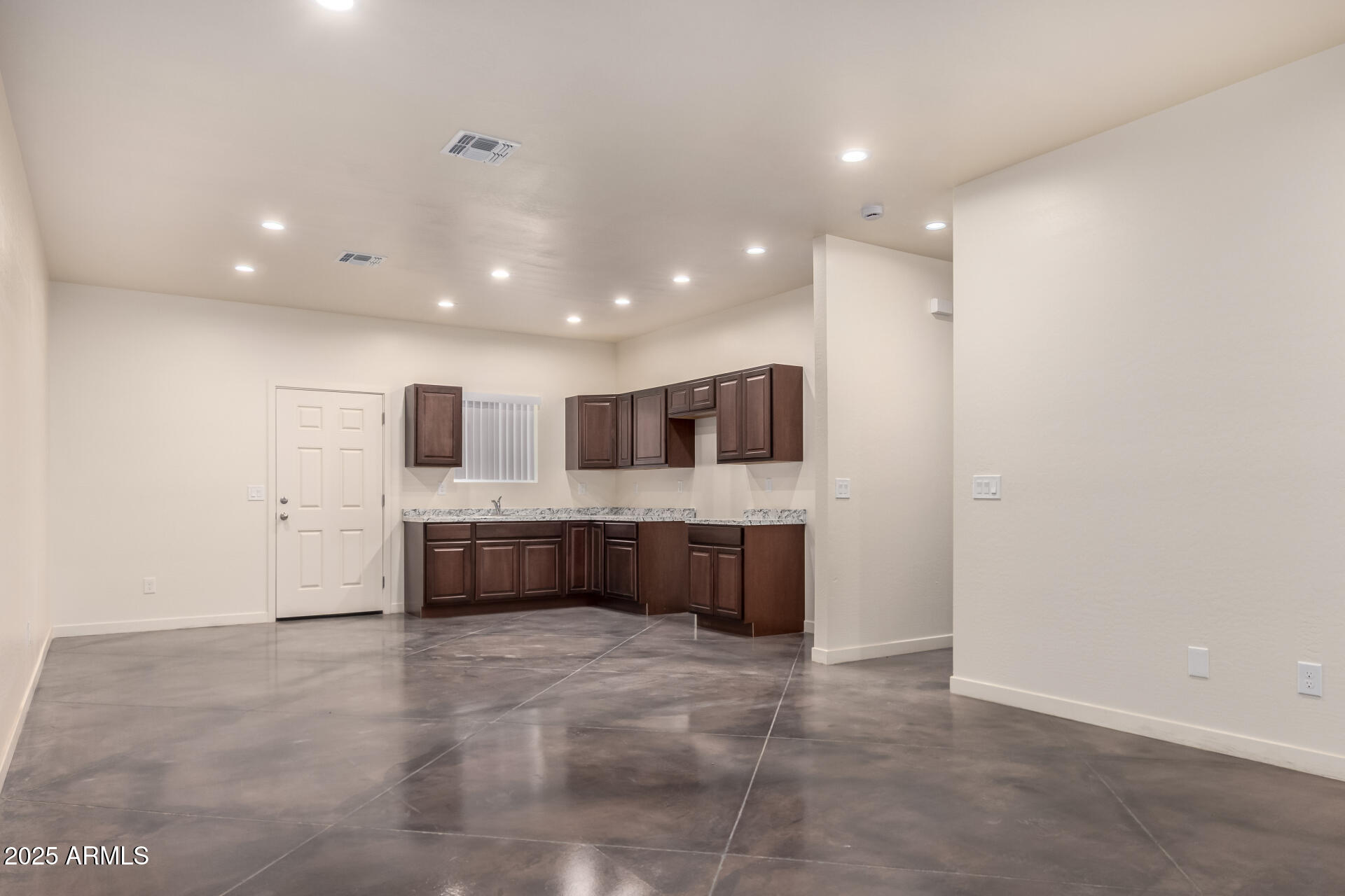 393 West Seagoe Avenue, Unit B Coolidge, AZ 85128 - Photo 3 of 16 Kit