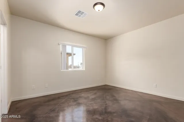 $1,250 | 393 West Seagoe Avenue, Unit B, Coolidge, AZ 85128