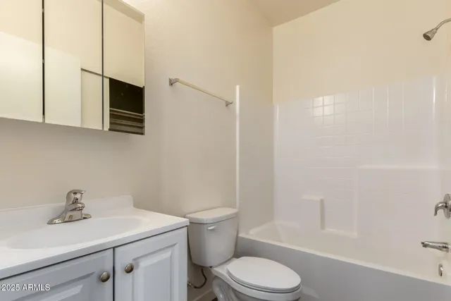 $1,250 | 393 West Seagoe Avenue, Unit B, Coolidge, AZ 85128