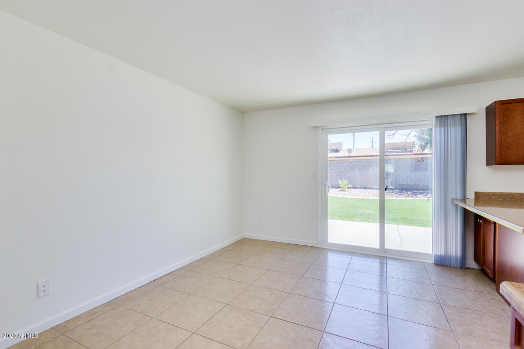 4727 East Darrel Road Phoenix, AZ 85042 - Photo 8 of 27 10-Darrel
