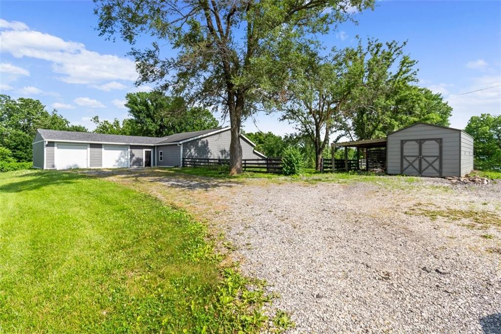 5318 South Stillhouse Road Oak Grove, MO 64075 - Photo 4 of 46