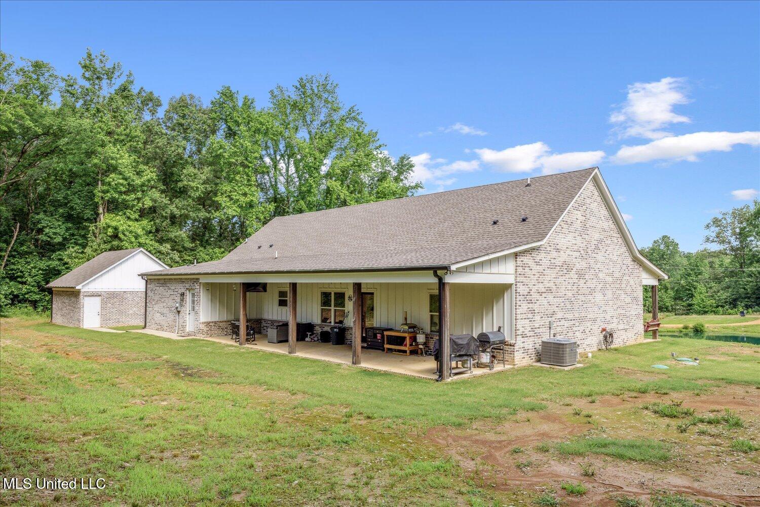 335 Aaron Road Sarah, MS 38665 - Photo 28 of 33 27-27-2241889sj-335 Aaron Road-2